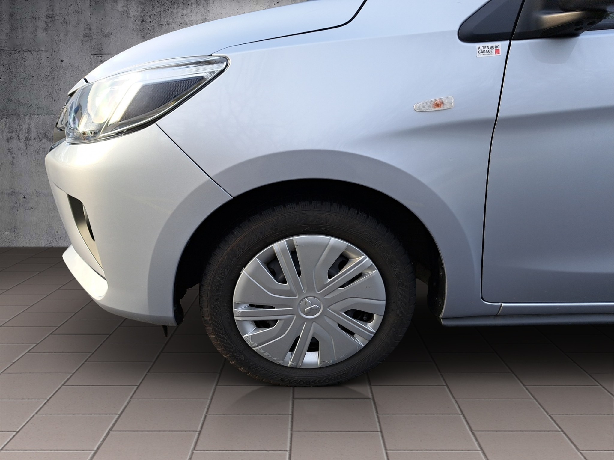 listing desktop thumbnail image 8