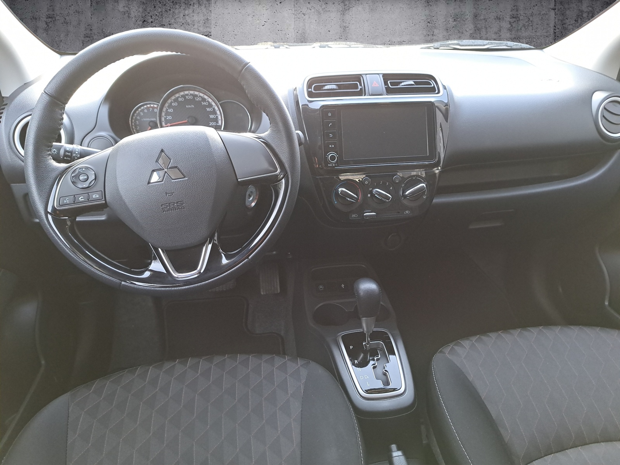 listing desktop thumbnail image 10