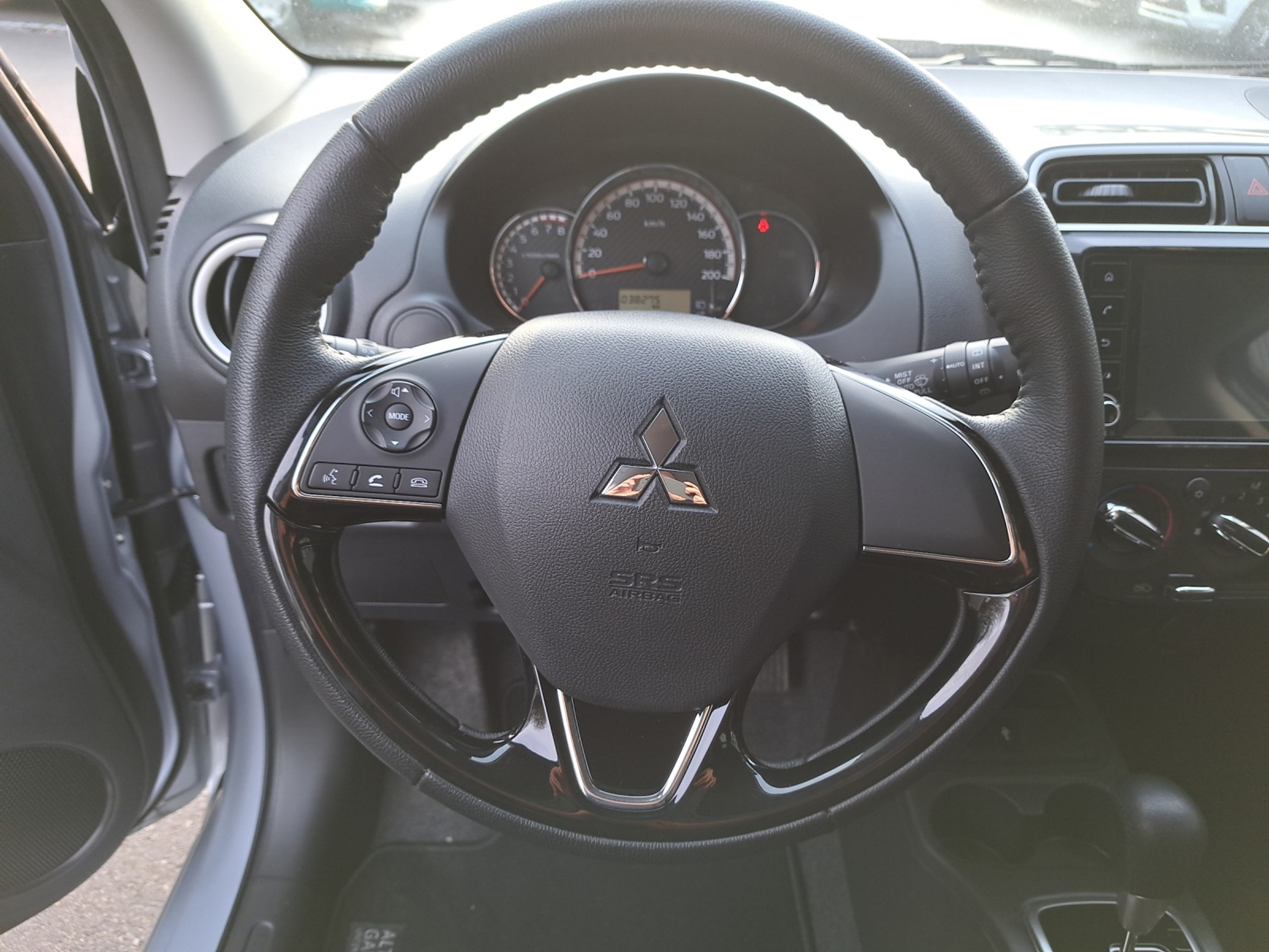 listing desktop thumbnail image 18