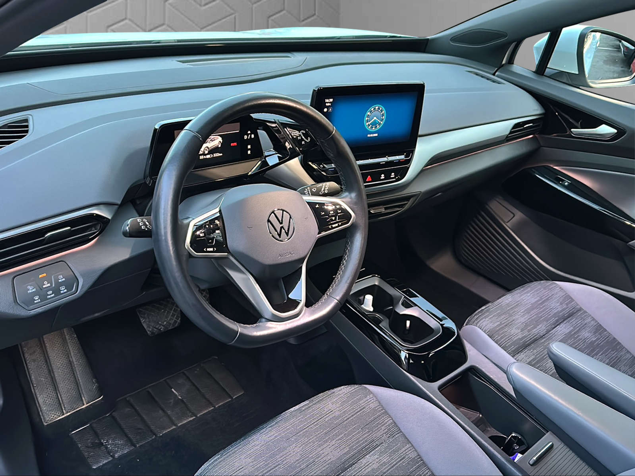 listing desktop thumbnail image 11