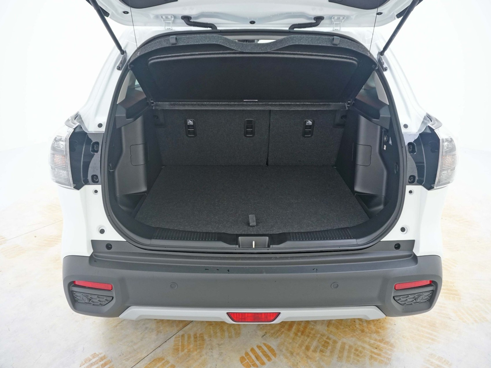 listing desktop thumbnail image 17