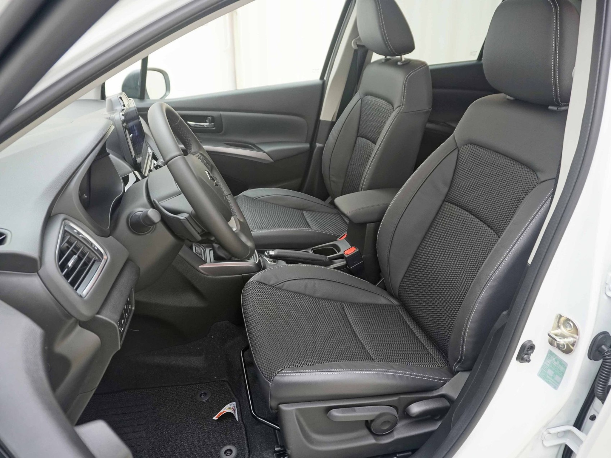 listing desktop thumbnail image 6