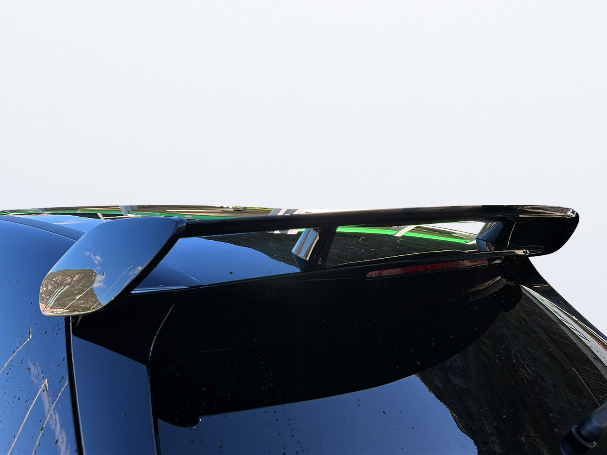 listing desktop thumbnail image 15