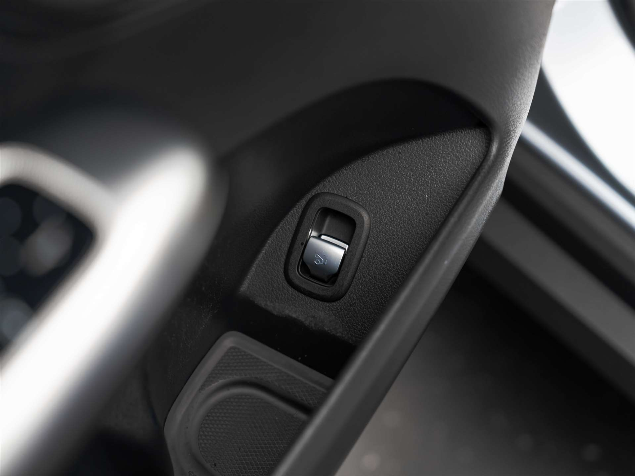 listing desktop thumbnail image 33