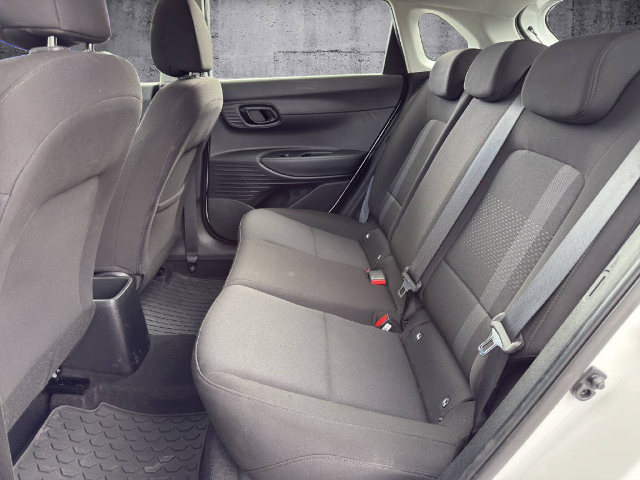 listing desktop thumbnail image 9