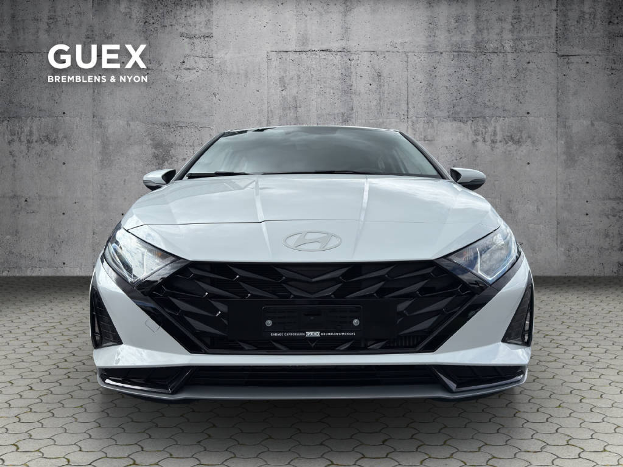 listing desktop thumbnail image 1