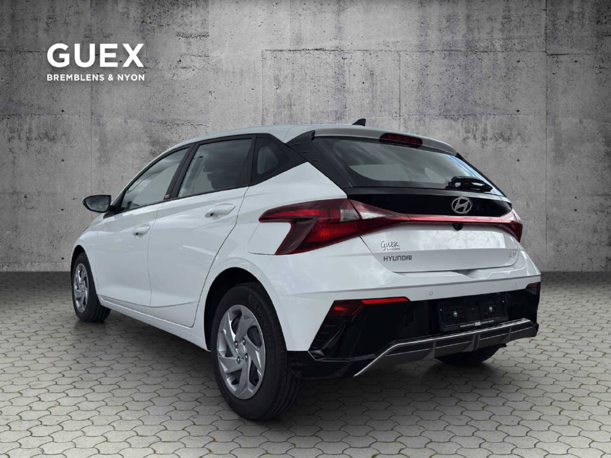 listing desktop thumbnail image 2