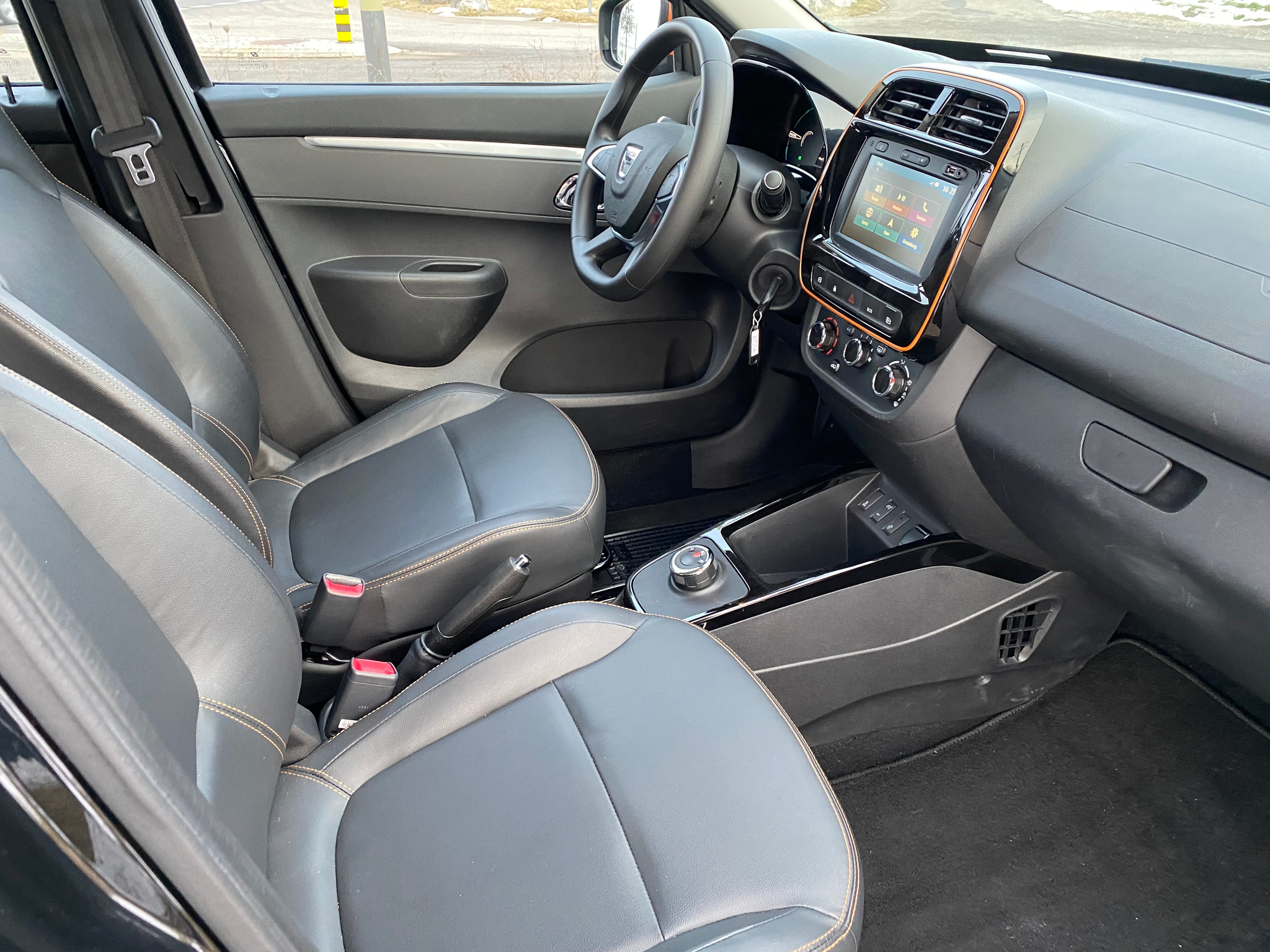 listing desktop thumbnail image 8