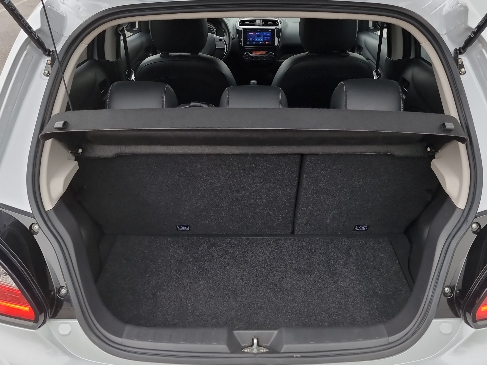 listing desktop thumbnail image 16