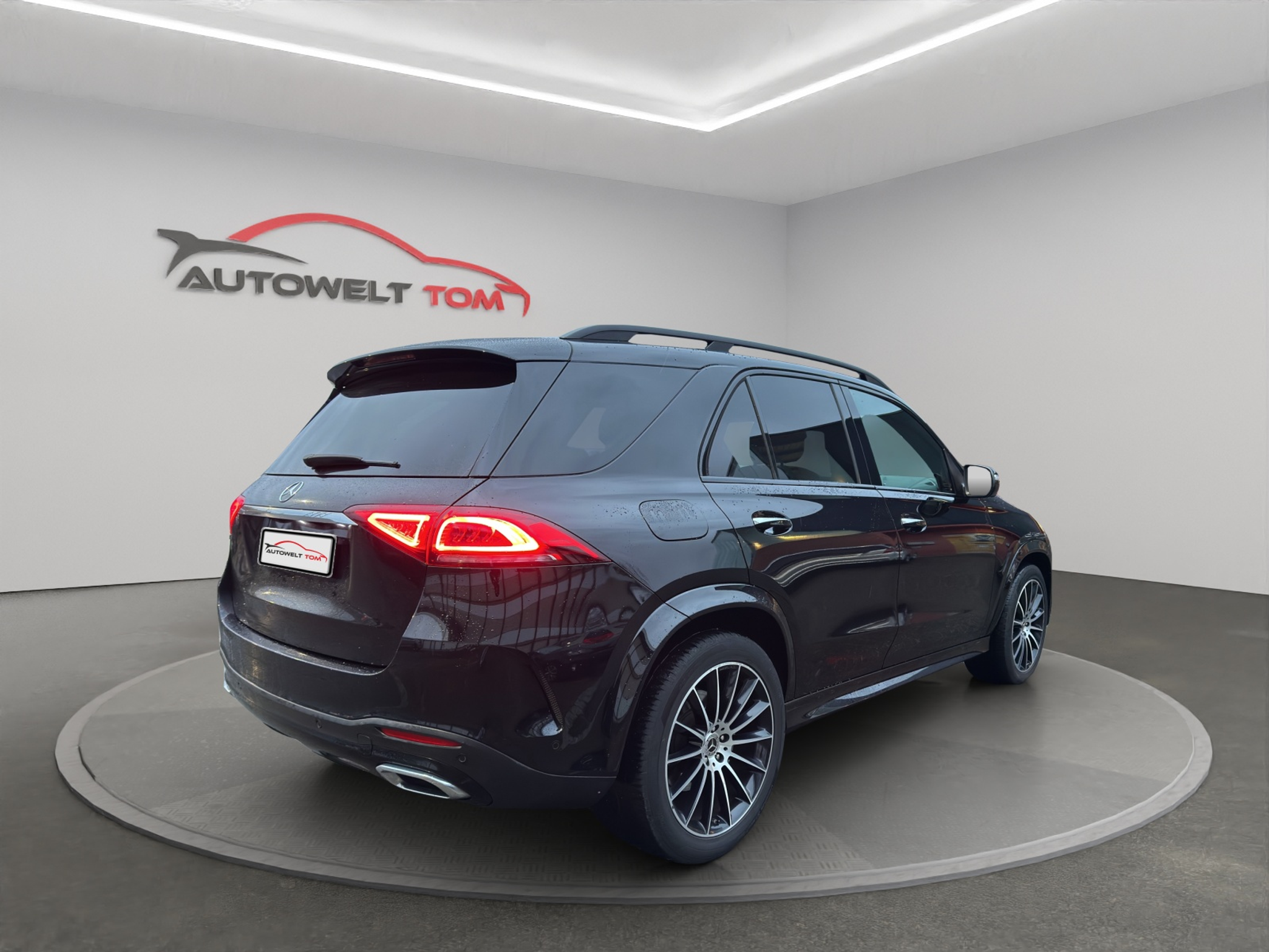 listing desktop thumbnail image 4