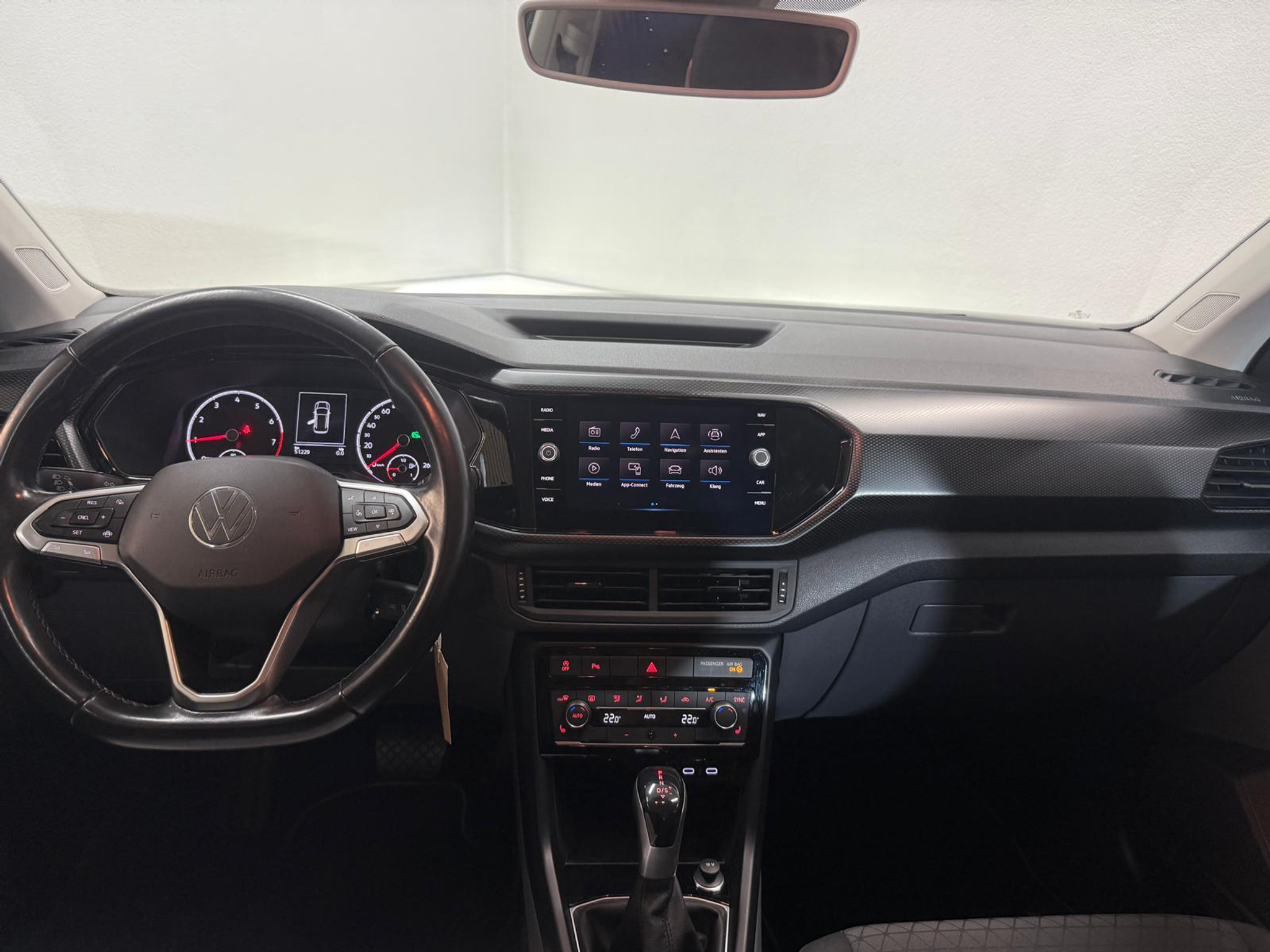 listing desktop thumbnail image 7