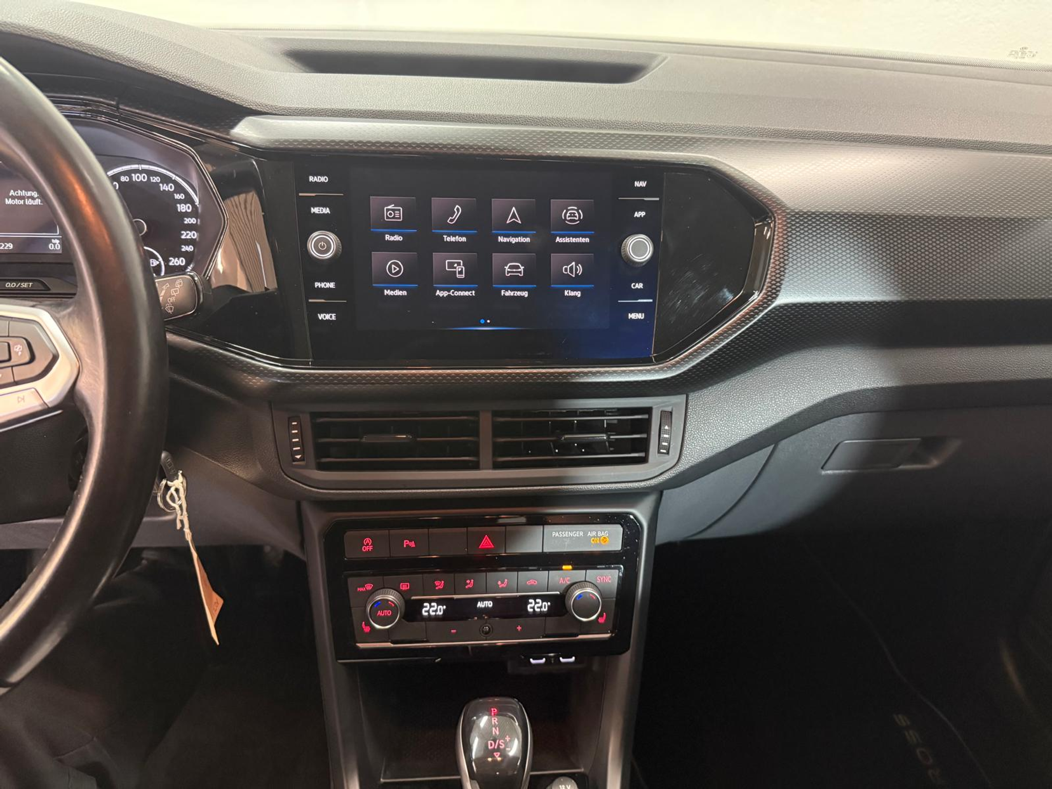 listing desktop thumbnail image 11