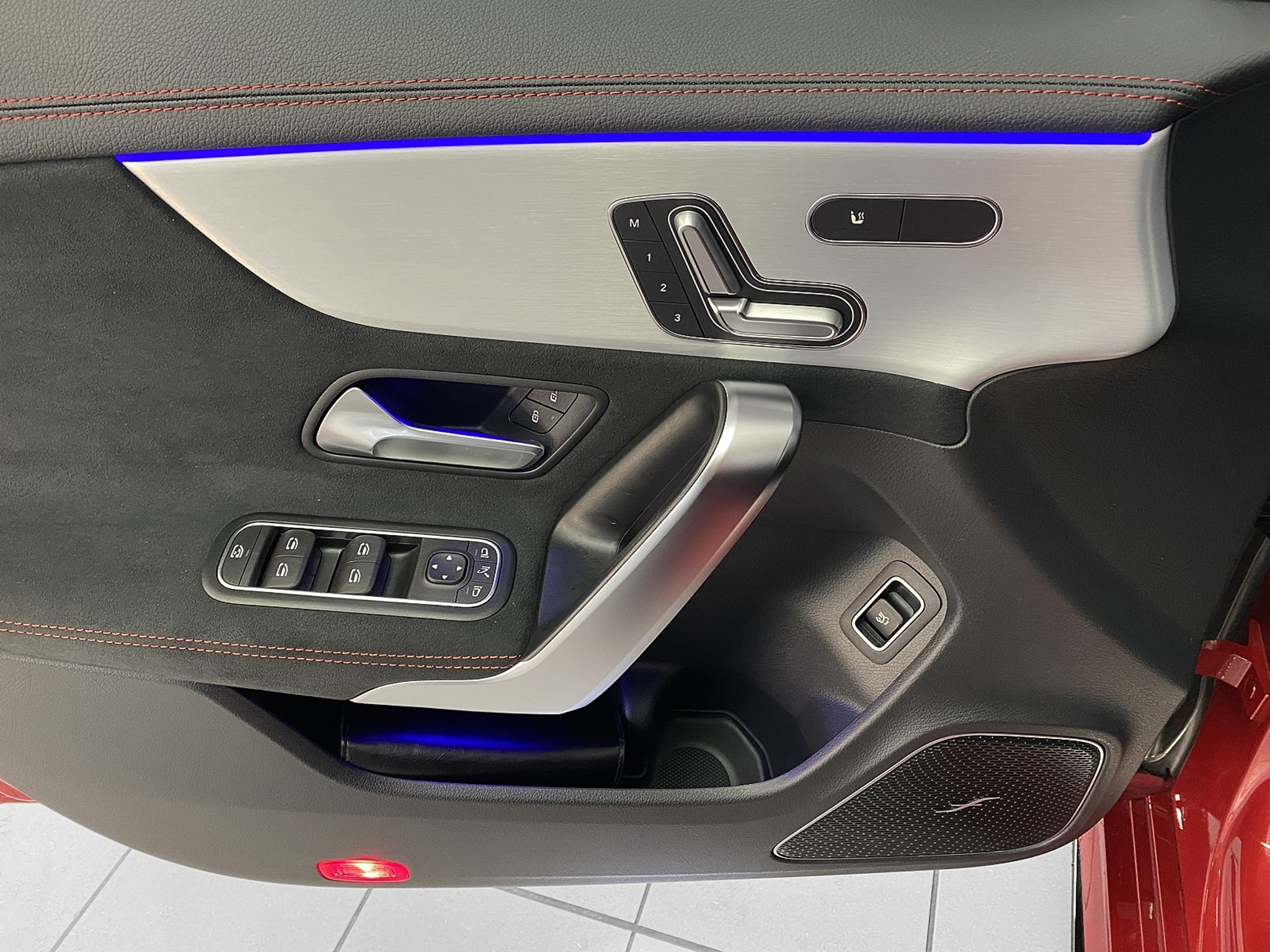 listing desktop thumbnail image 10