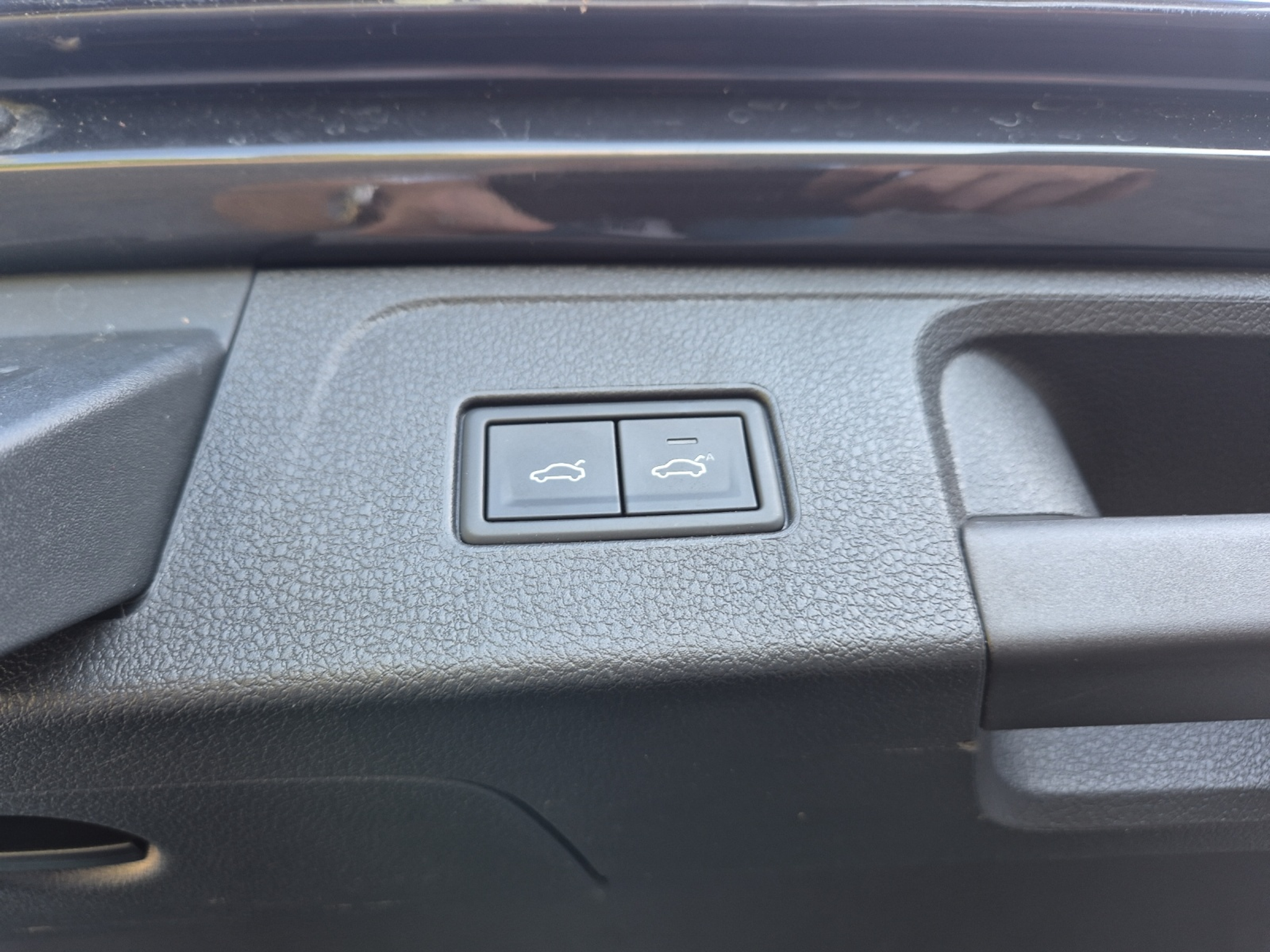 listing desktop thumbnail image 21