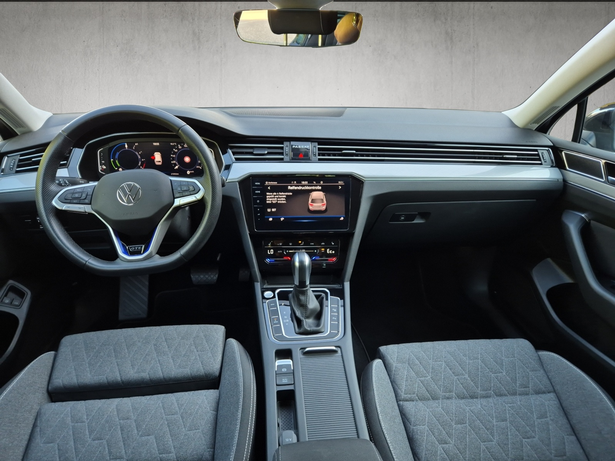 listing desktop thumbnail image 9