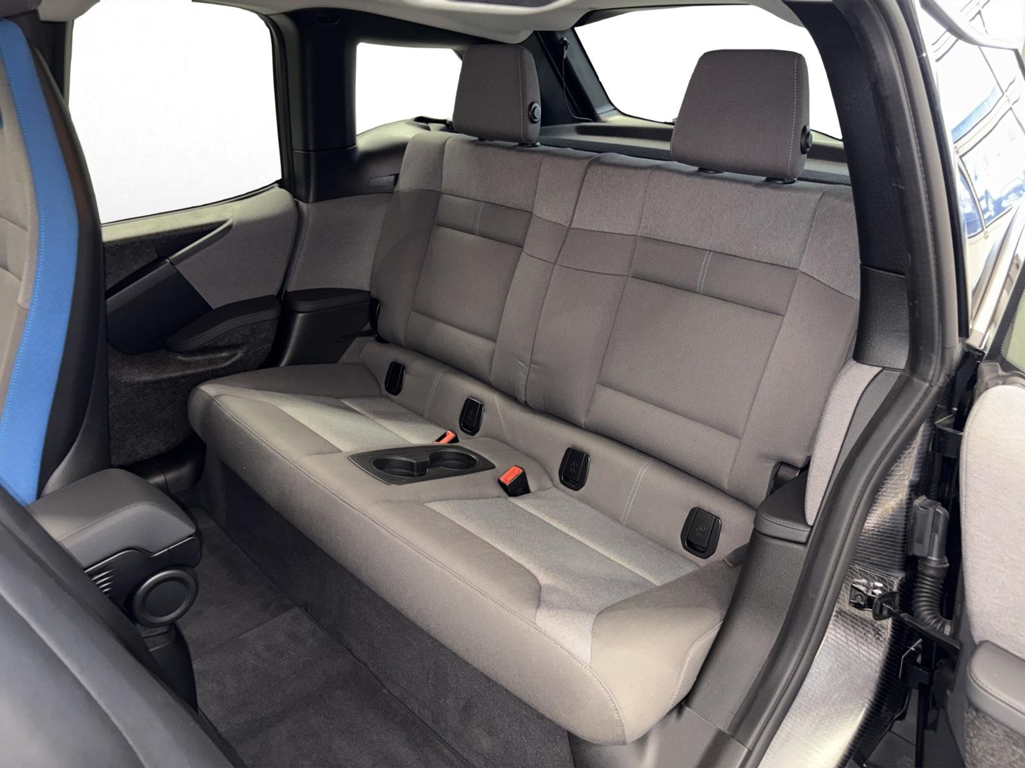 listing desktop thumbnail image 13