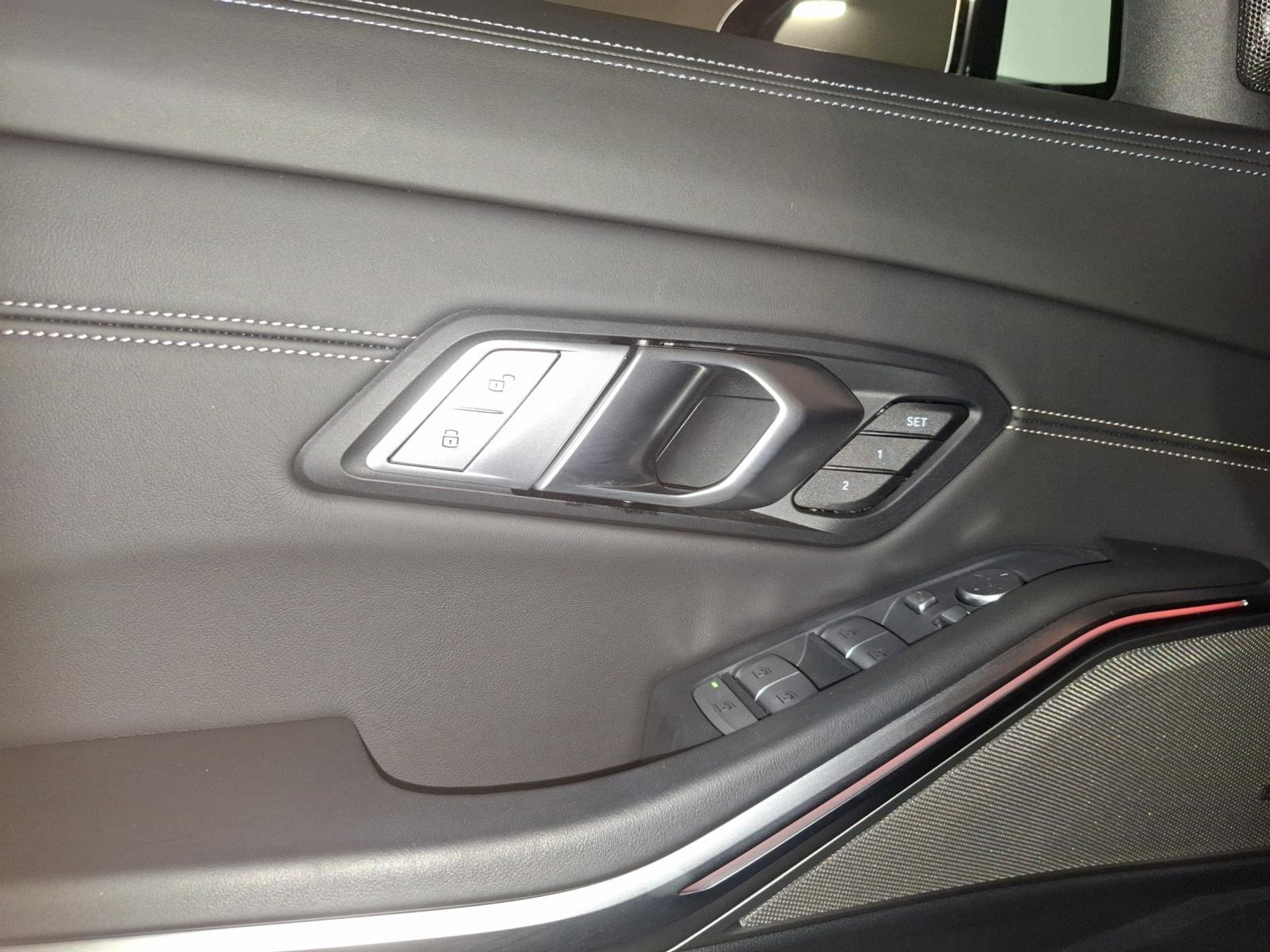 listing desktop thumbnail image 5