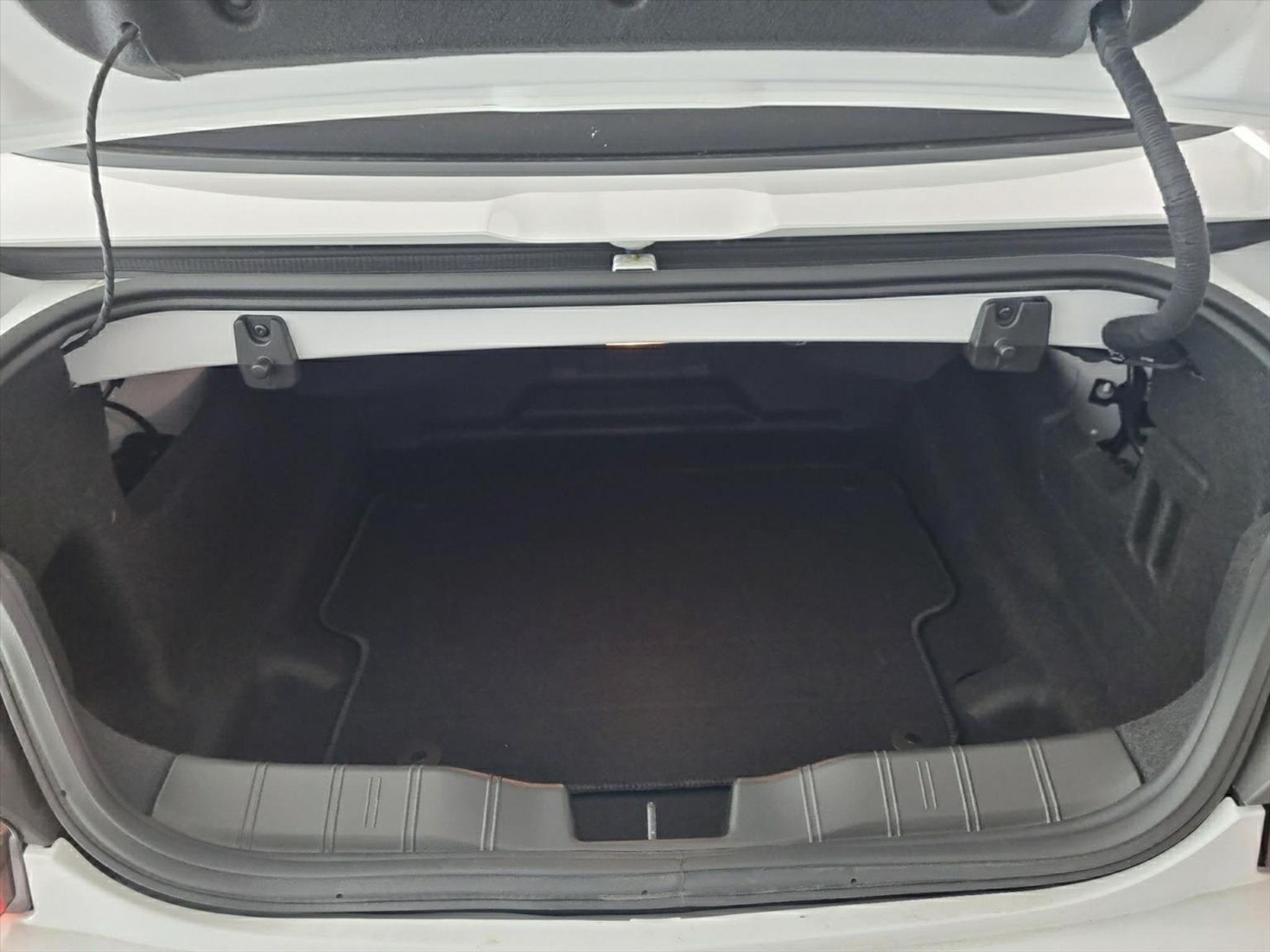 listing desktop thumbnail image 8