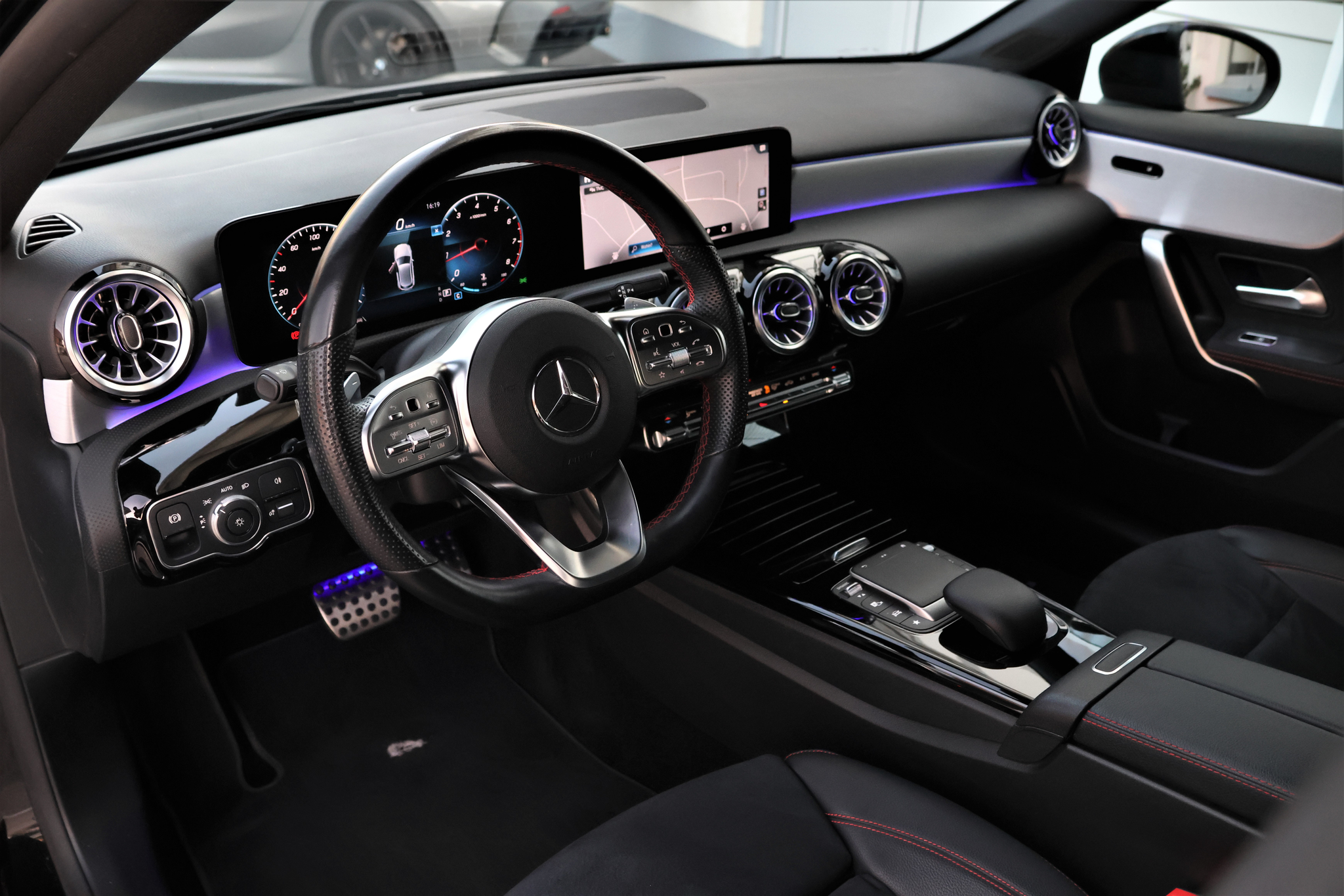 listing desktop thumbnail image 8