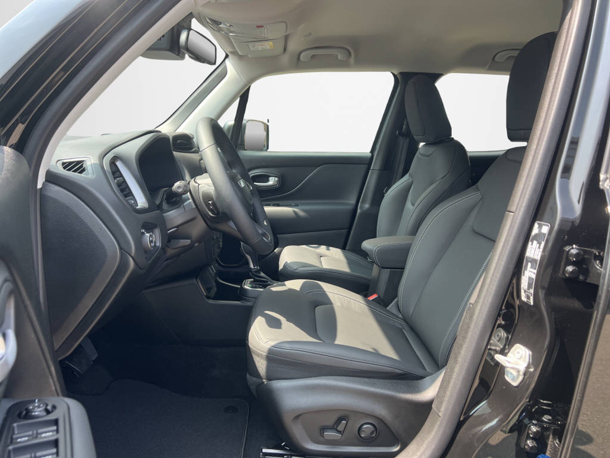 listing desktop thumbnail image 5