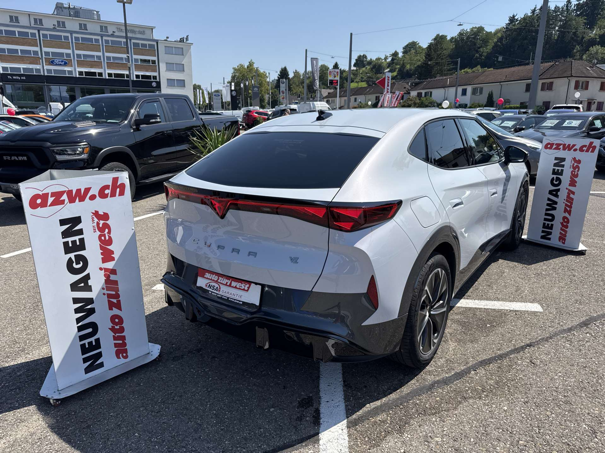 listing desktop thumbnail image 2