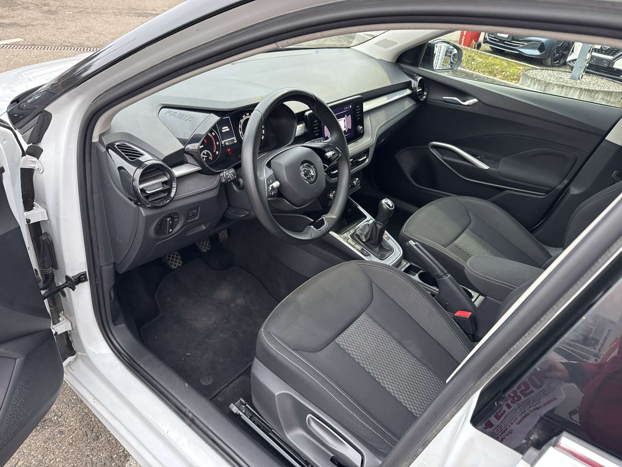 listing desktop thumbnail image 5