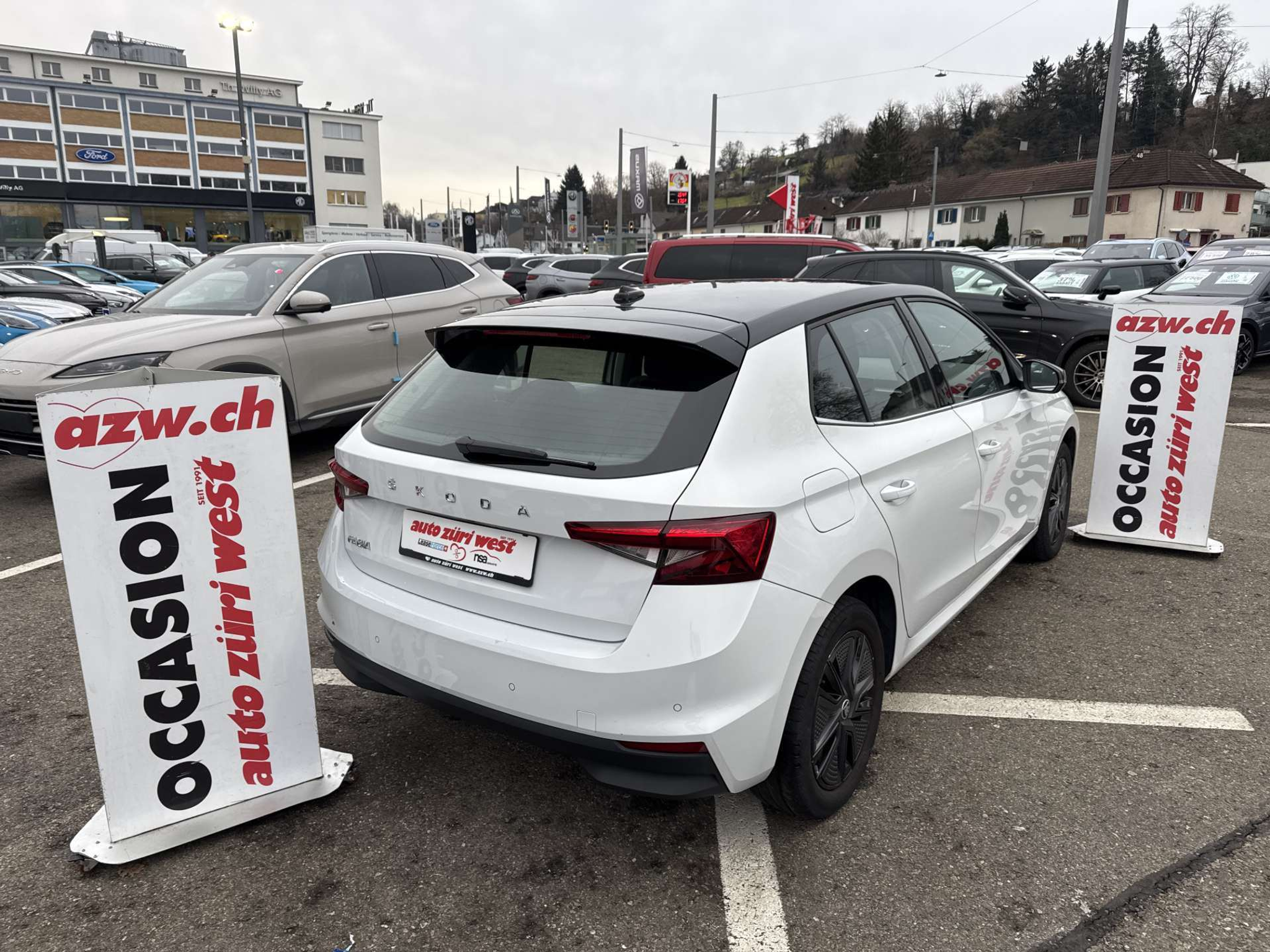 listing desktop thumbnail image 2