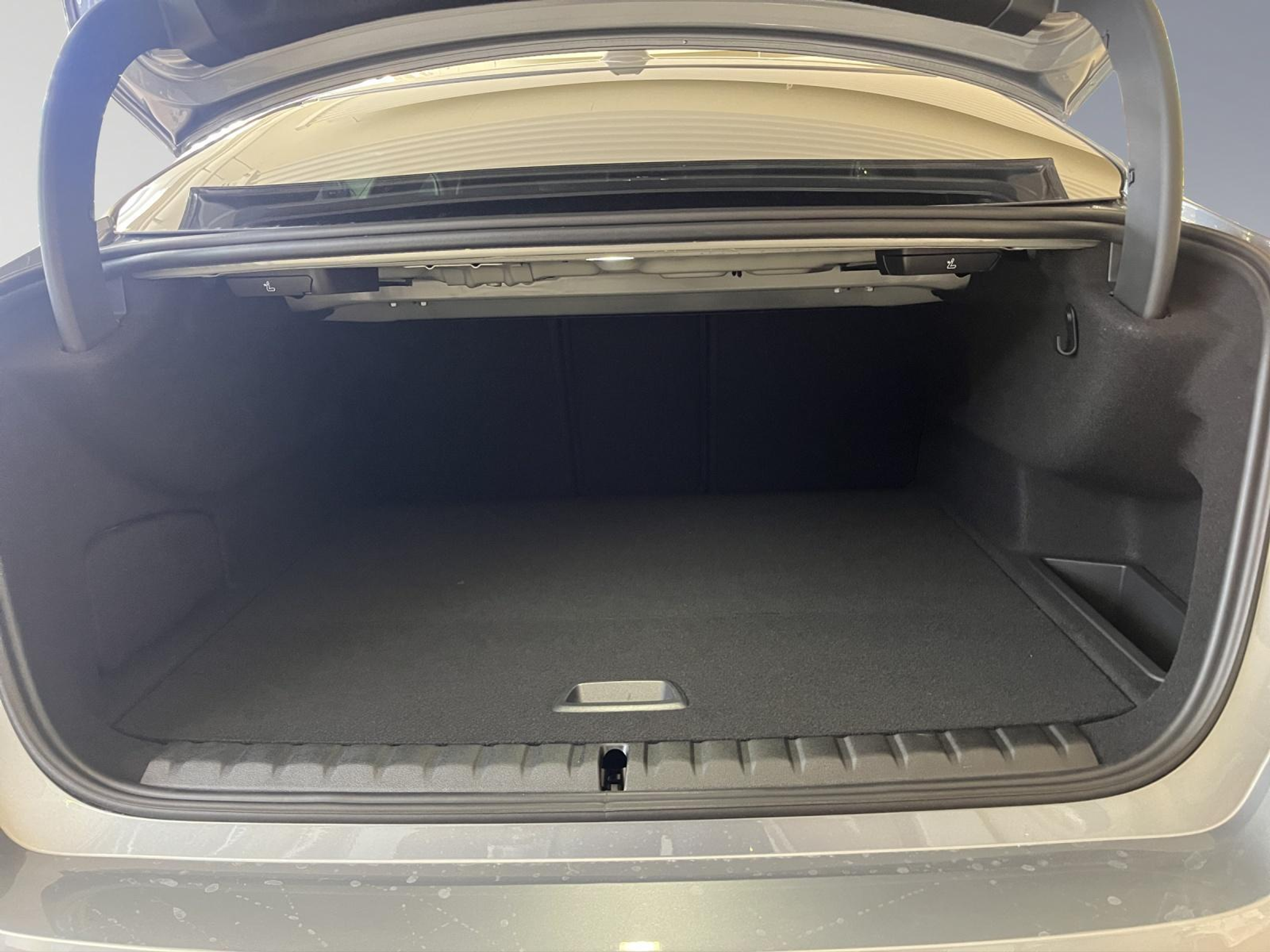 listing desktop thumbnail image 17