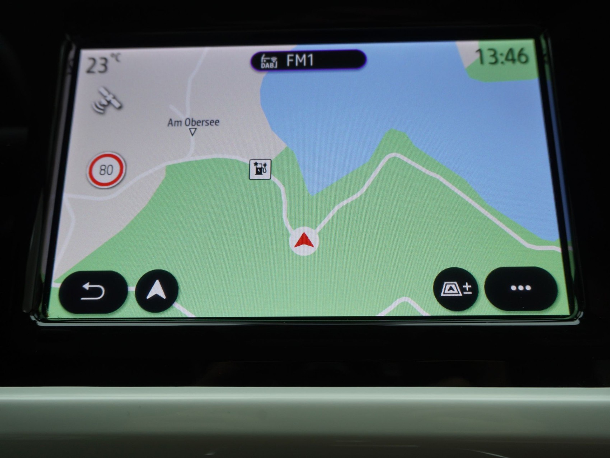 listing desktop thumbnail image 17