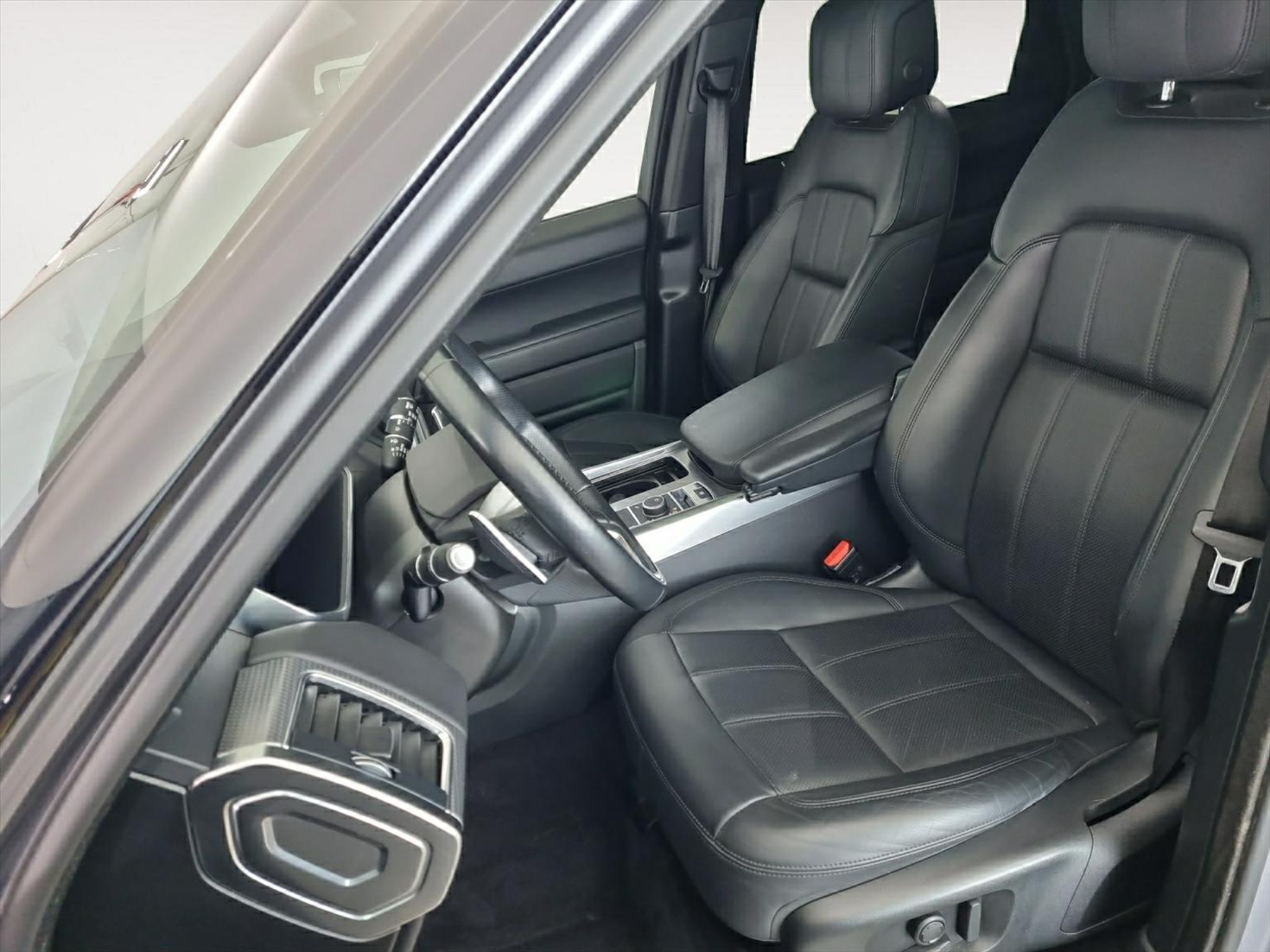 listing desktop thumbnail image 4