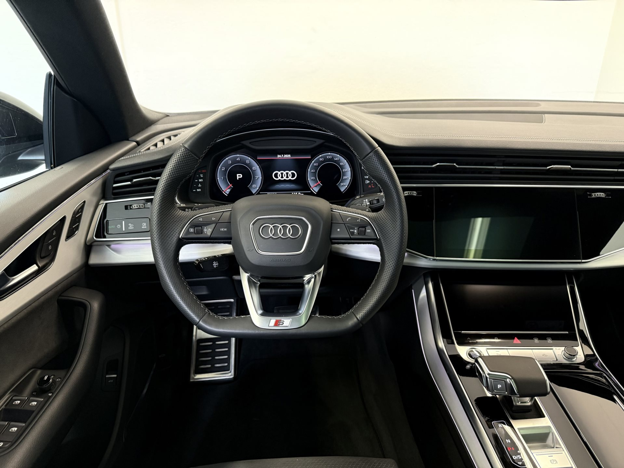 listing desktop thumbnail image 18