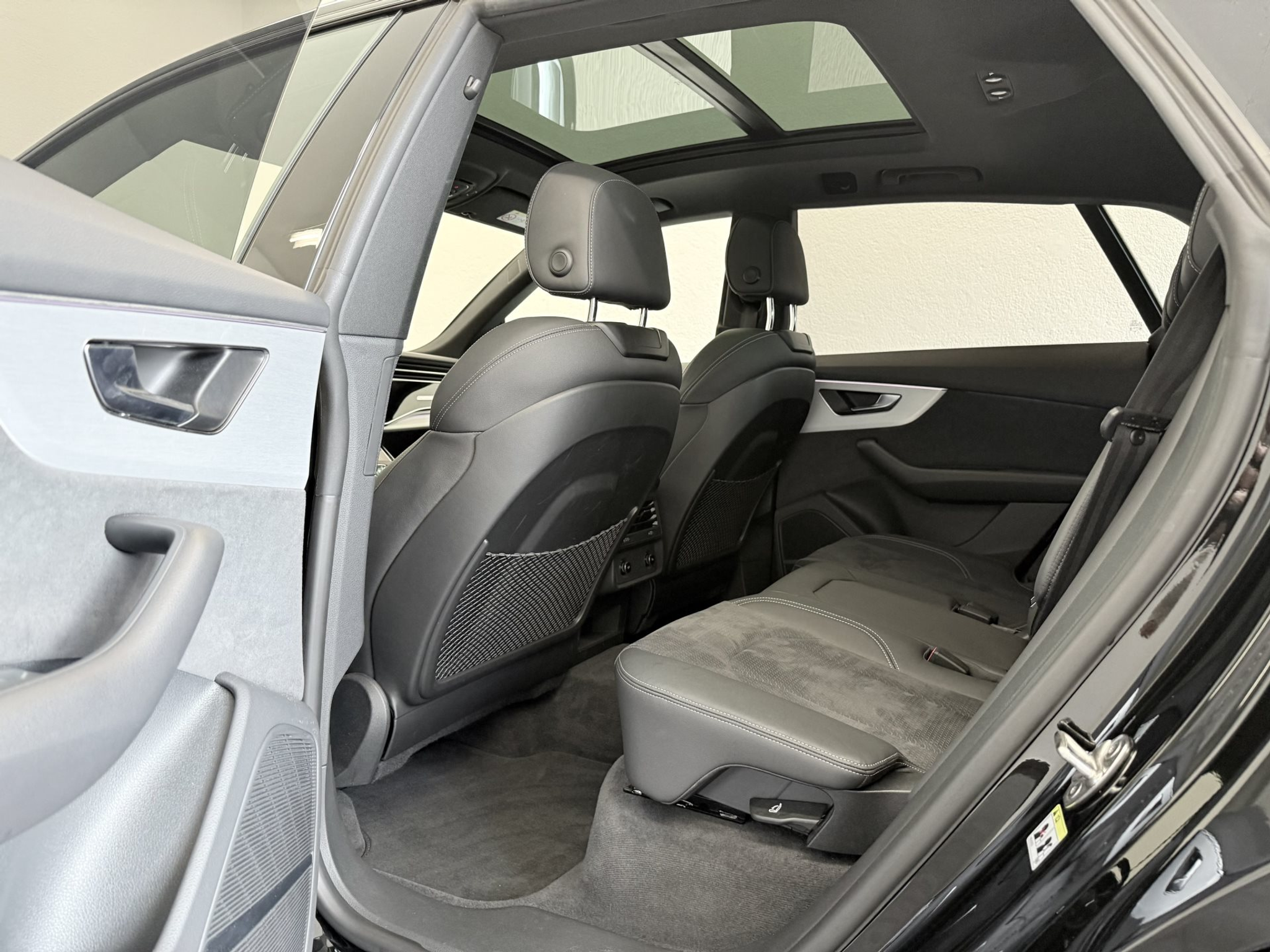 listing desktop thumbnail image 21