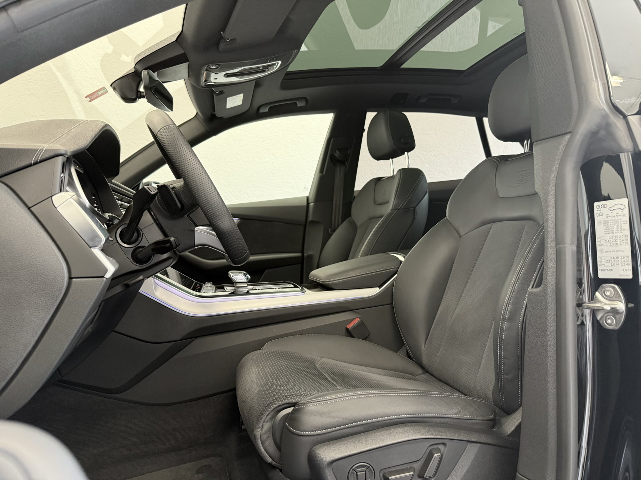 listing desktop thumbnail image 12