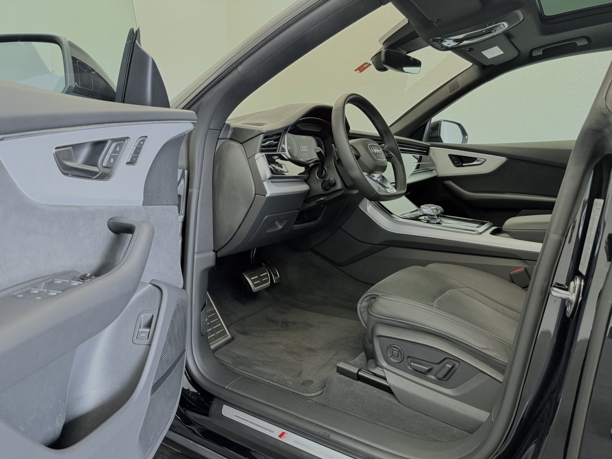 listing desktop thumbnail image 11