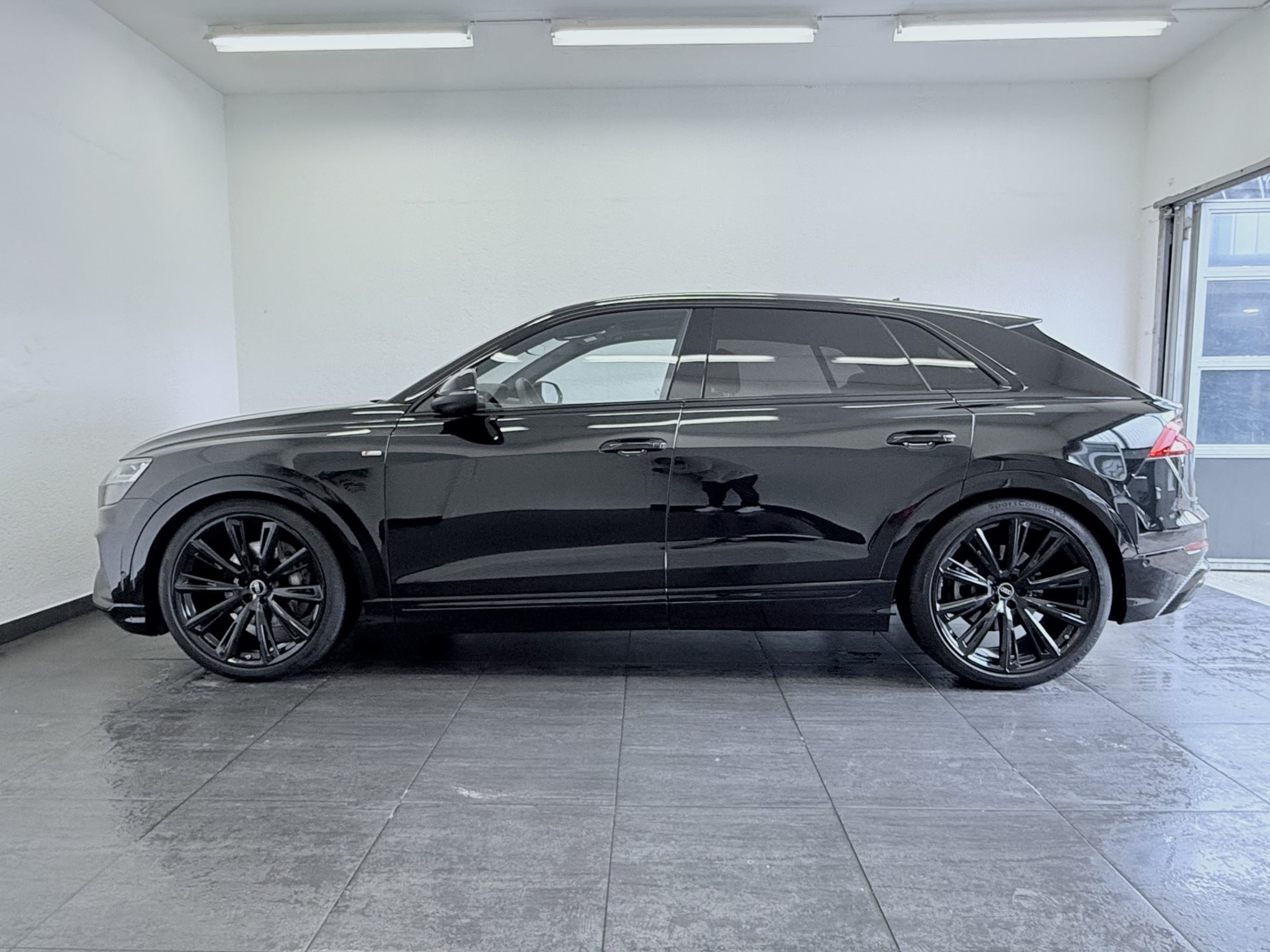 listing desktop thumbnail image 6