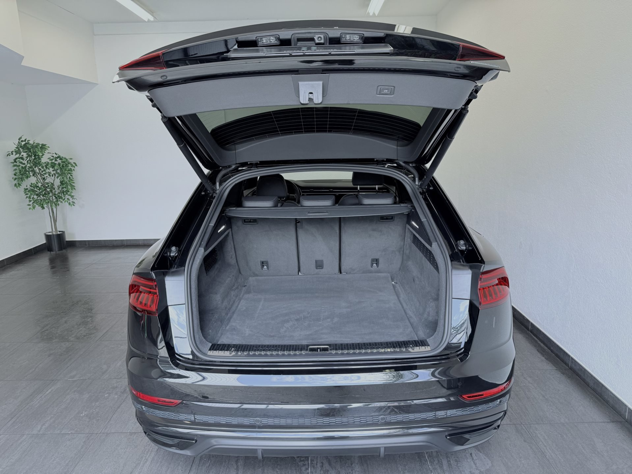 listing desktop thumbnail image 24