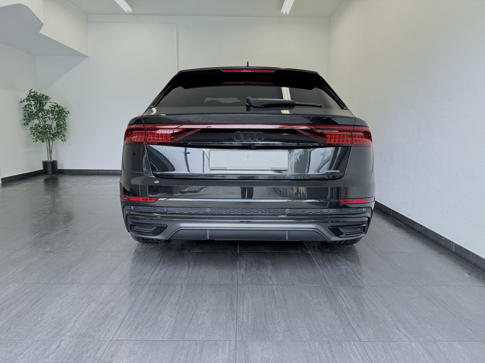 listing desktop thumbnail image 10