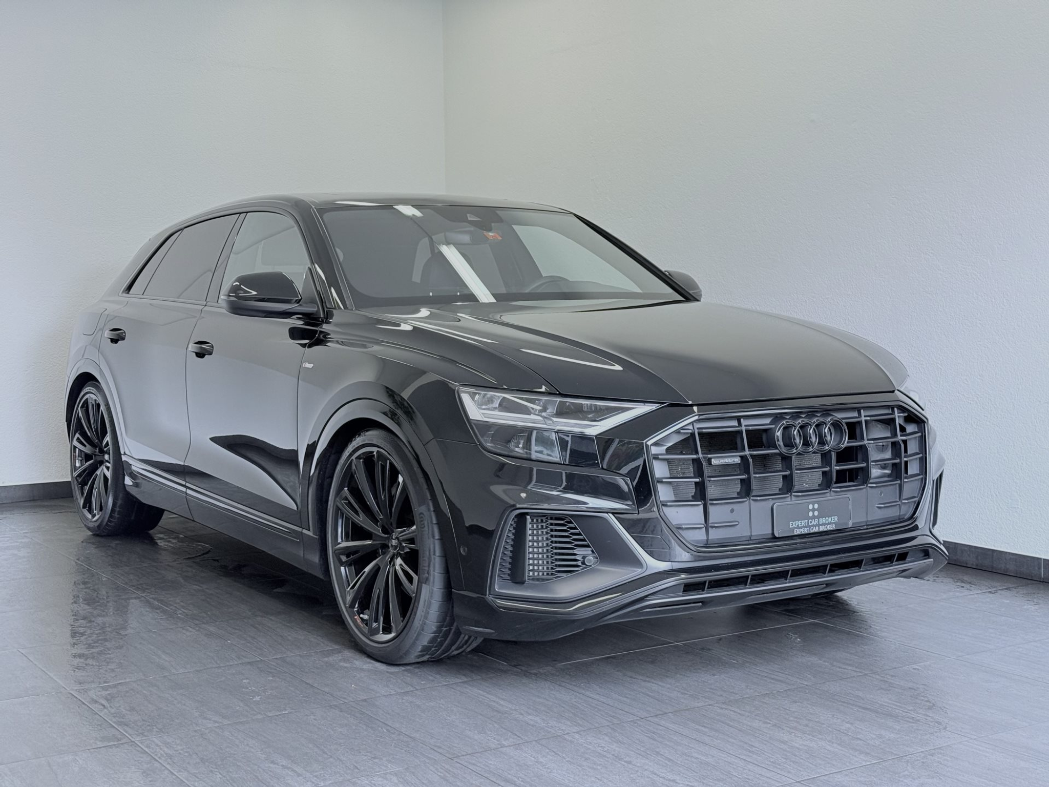 listing desktop thumbnail image 1