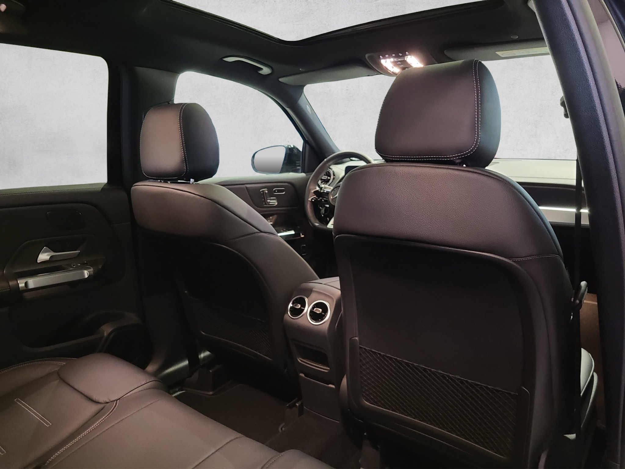 listing desktop thumbnail image 14