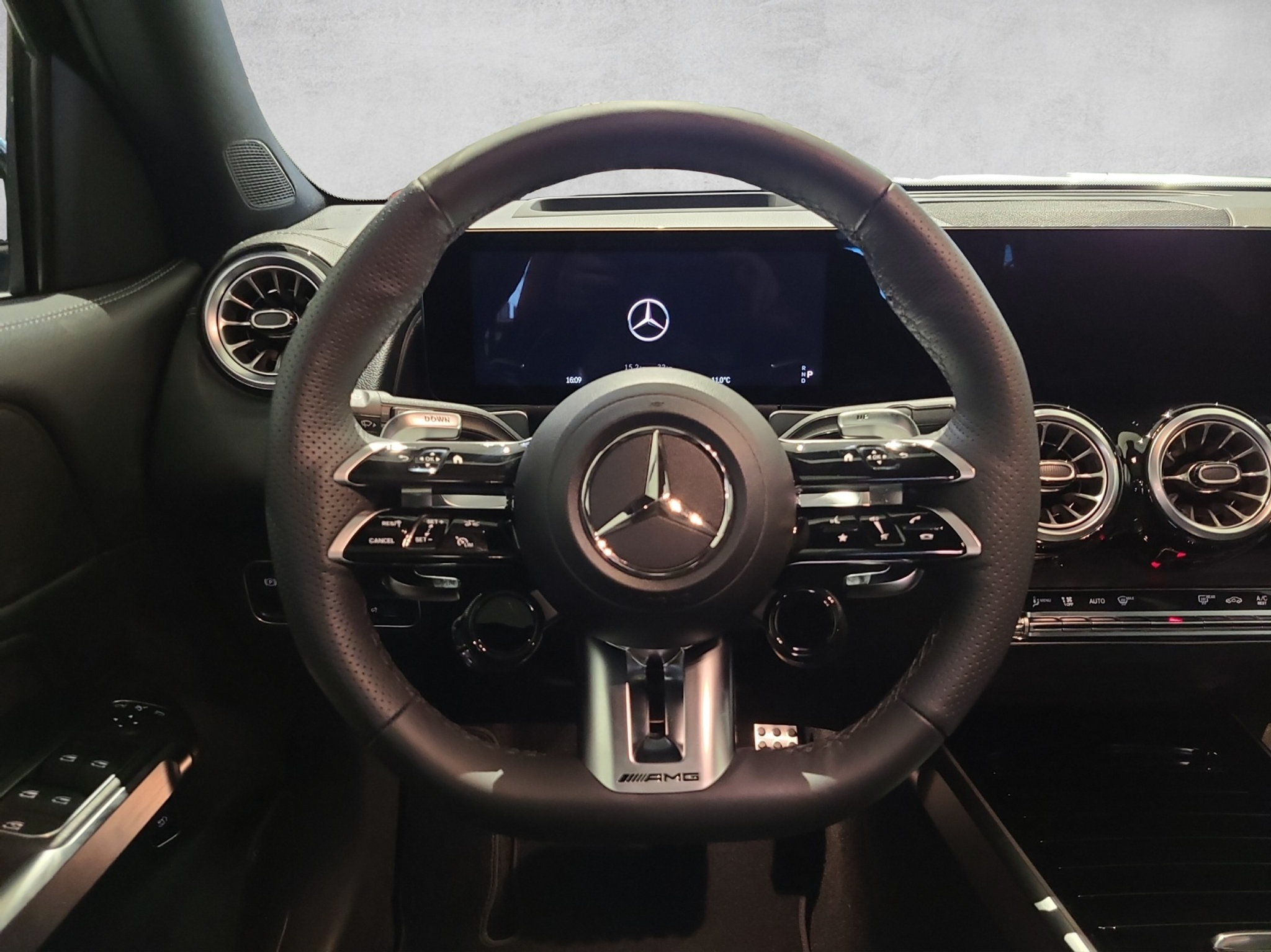 listing desktop thumbnail image 12