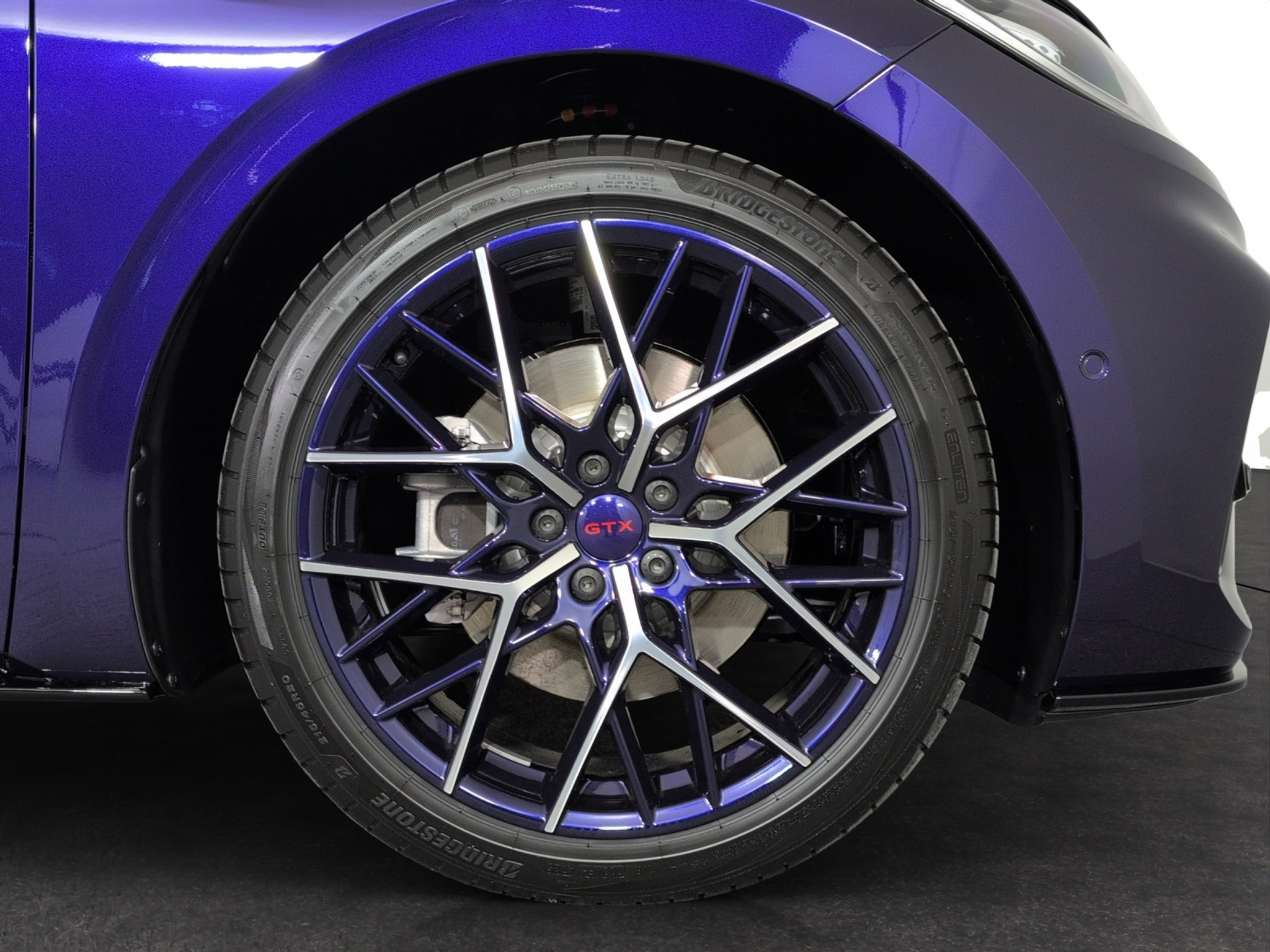 listing desktop thumbnail image 4