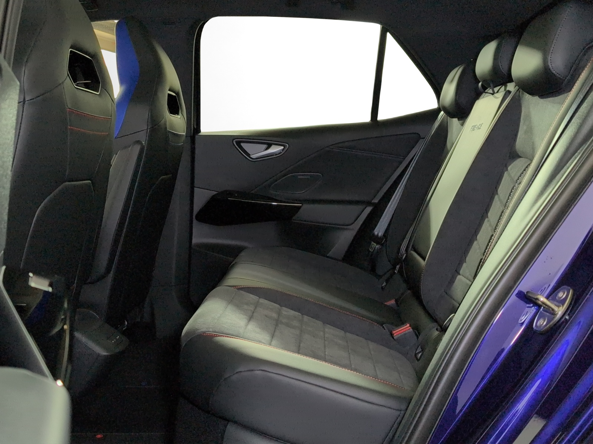 listing desktop thumbnail image 7