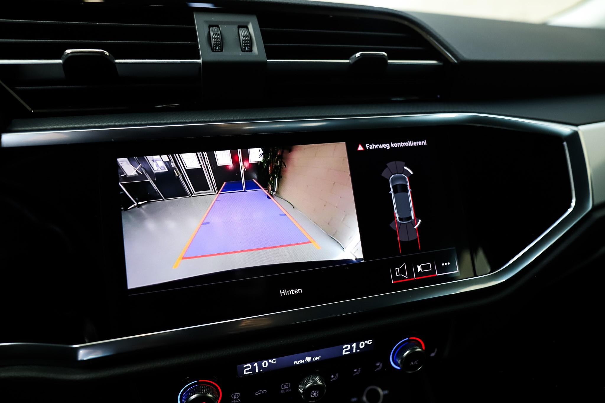 listing desktop thumbnail image 12