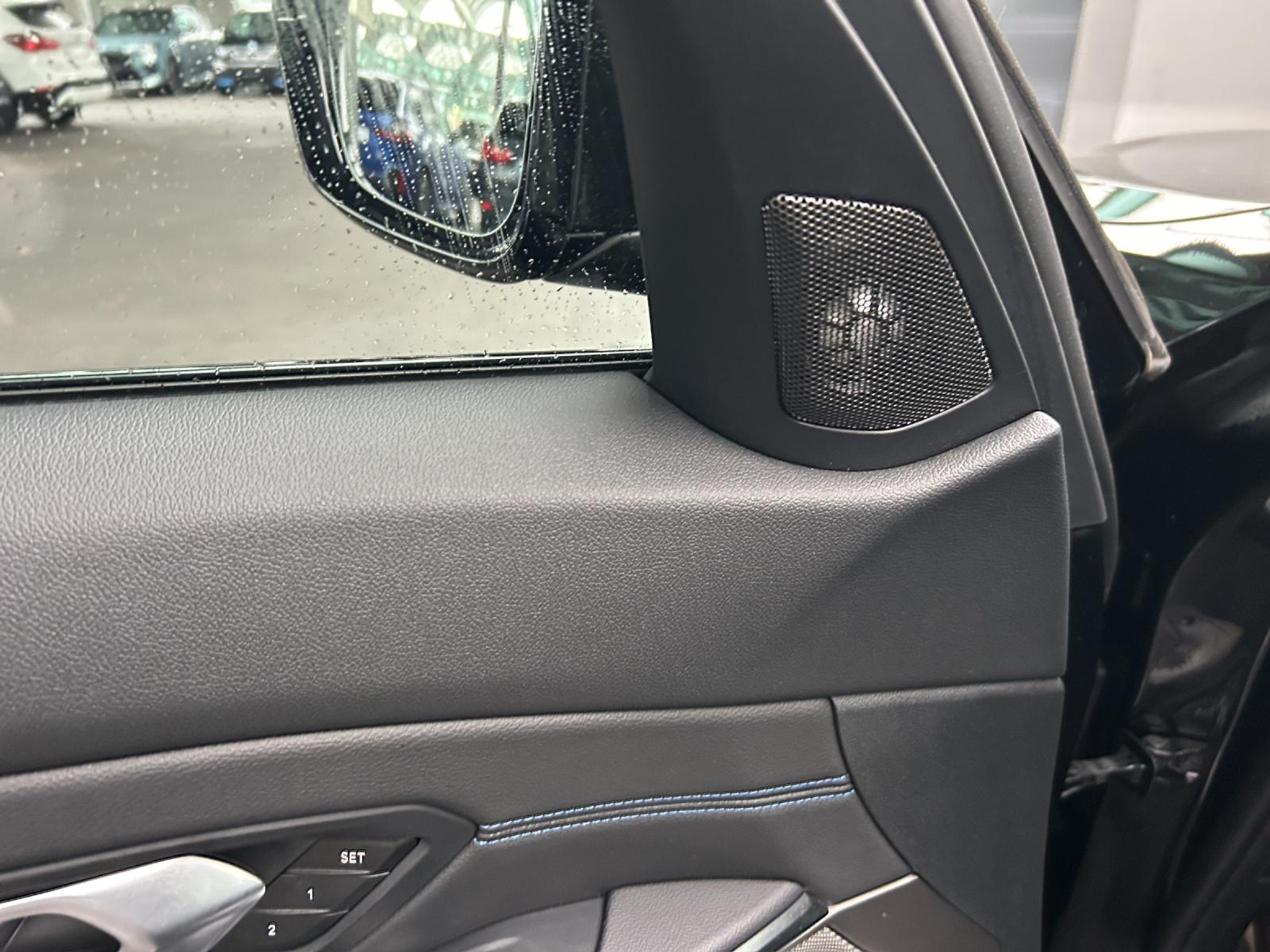 listing desktop thumbnail image 15