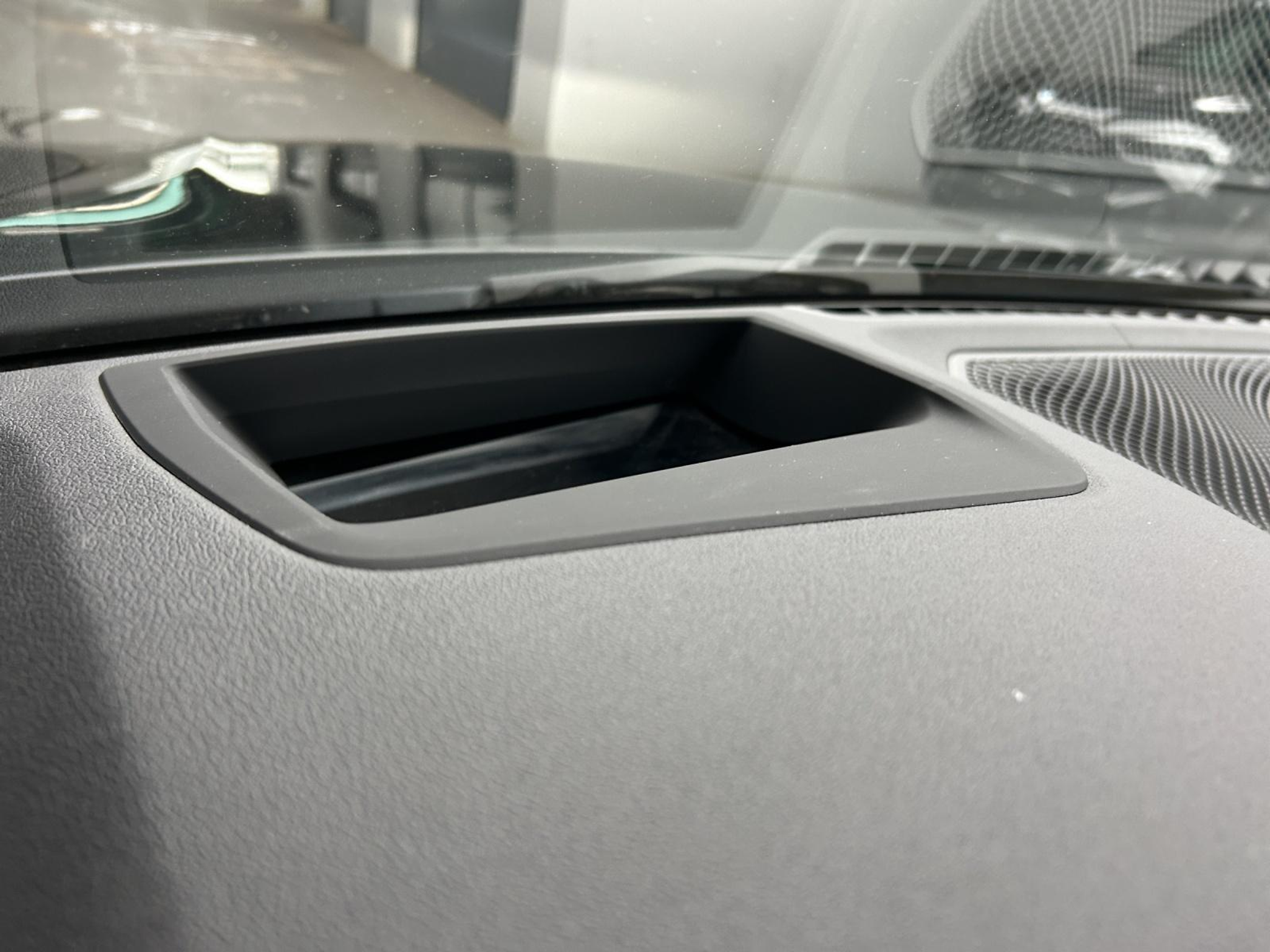 listing desktop thumbnail image 29