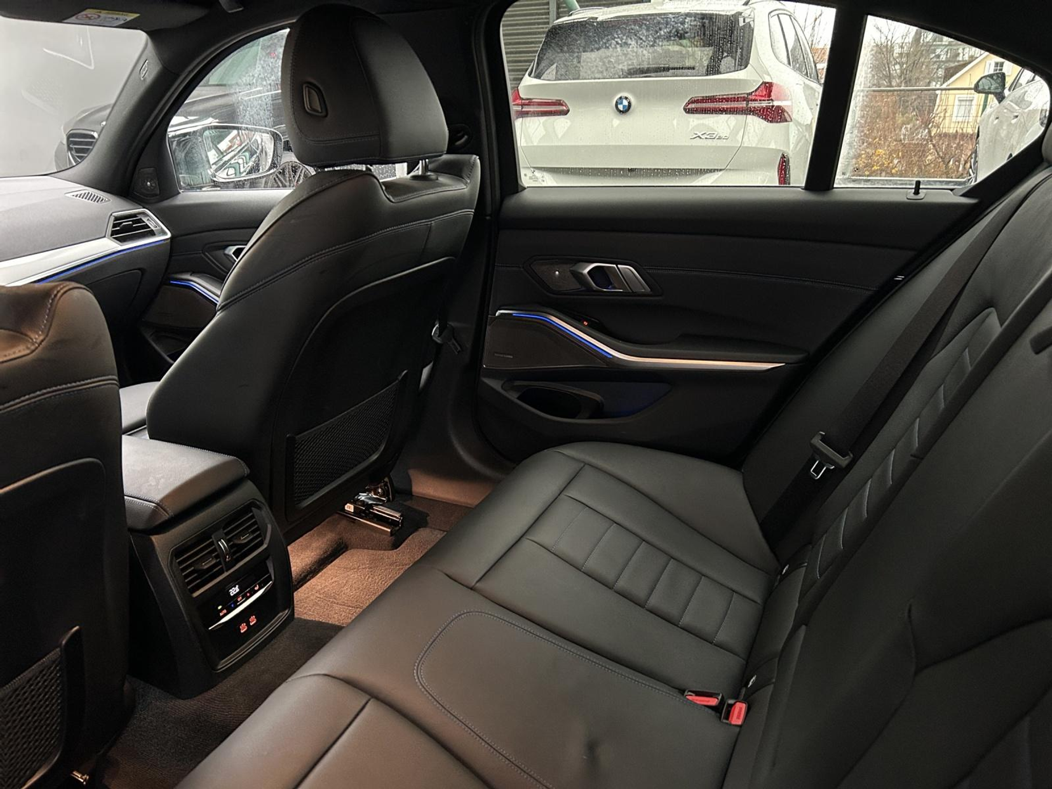 listing desktop thumbnail image 23