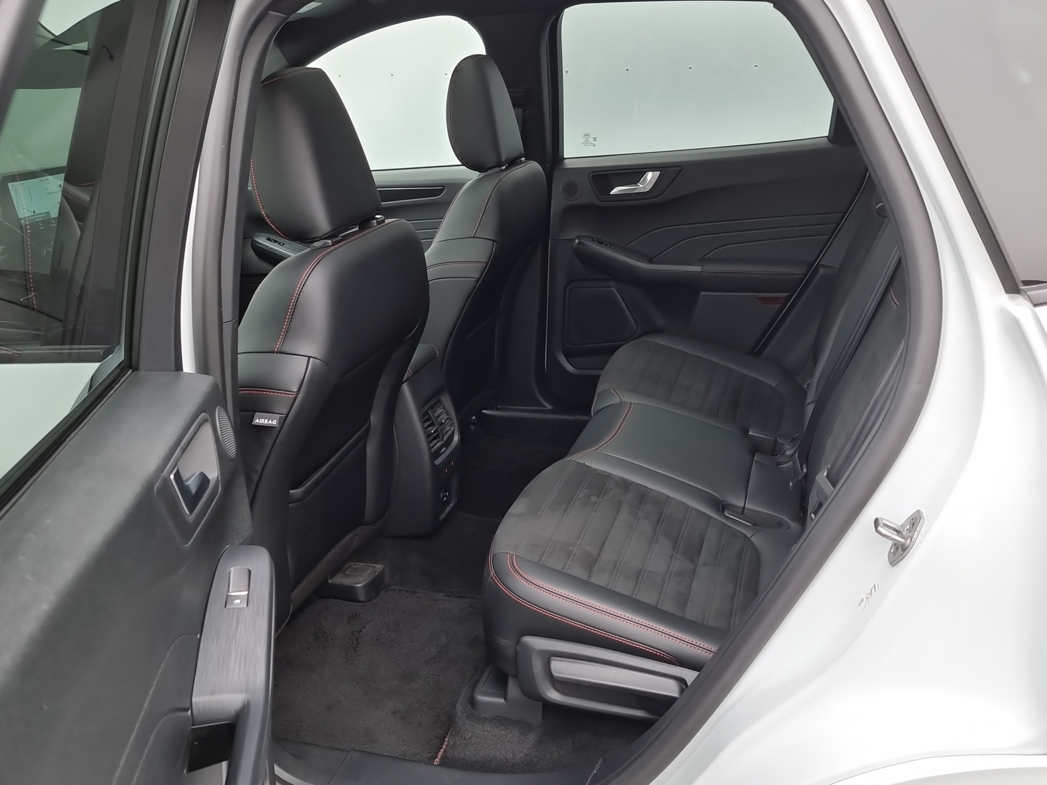 listing desktop thumbnail image 14