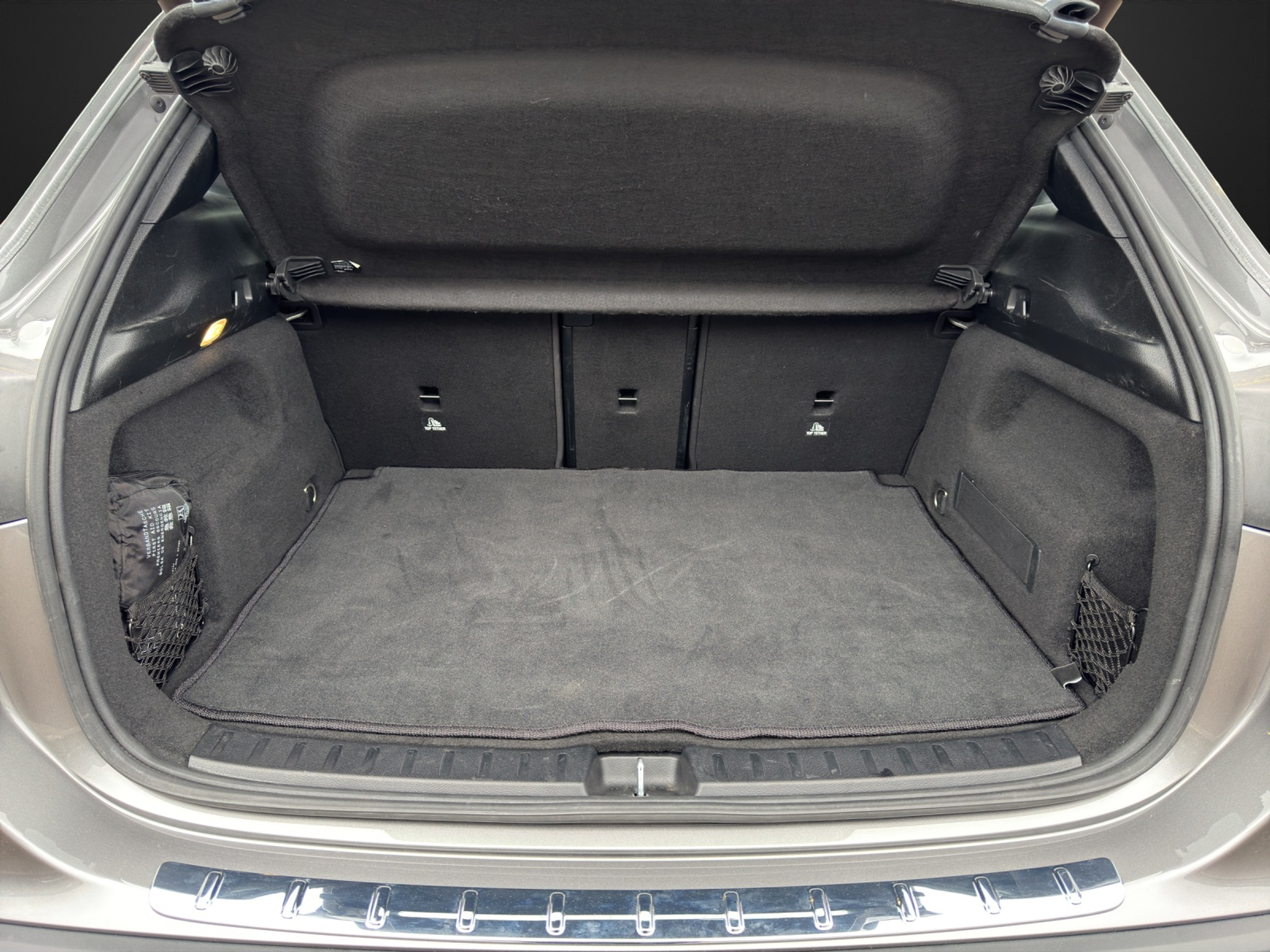 listing desktop thumbnail image 8