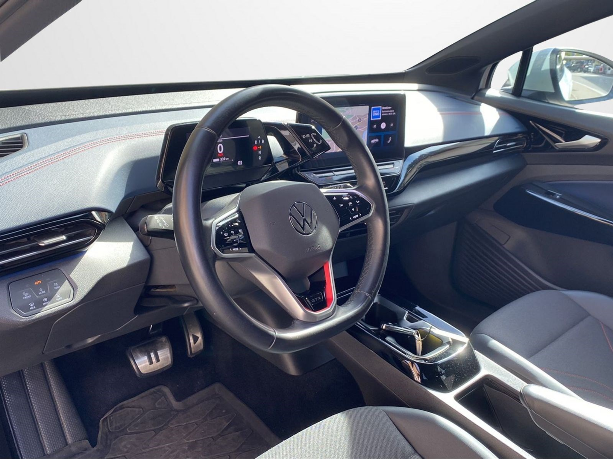 listing desktop thumbnail image 11