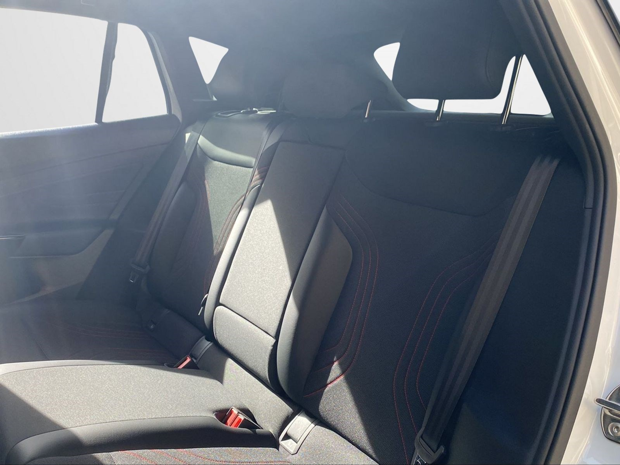 listing desktop thumbnail image 14